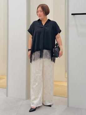 「THE SHOP TK （ザ ショップ ティーケー ）の【ひんやり/体型カバー】裾レース切り替え スキッパーシャツ（シャツ/ブラウス、ブラック系）」を使った、タナさん（レディース・155cm）の夏コーディネート
