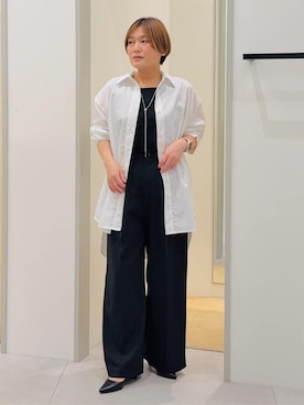 「THE SHOP TK （ザ ショップ ティーケー ）のゆったりシルエットで体型カバー ロングシャツ（シャツ/ブラウス、ホワイト系）」を使った、タナさん（レディース・155cm）の春コーディネート