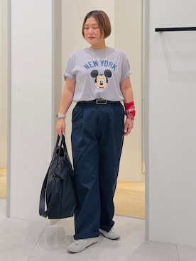 「MLB（メジャーリーグベースボール）の【Disney】【MLB】スペシャルデザイン半袖Tシャツ（Tシャツ/カットソー、グレー系）」を使った、タナさん（レディース・155cm）の夏コーディネート