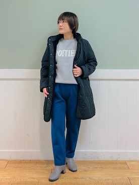 「ロゴニット」｜「アイテム（その他アウター）」を使った、タナさん（レディース・155cm）の冬コーディネート