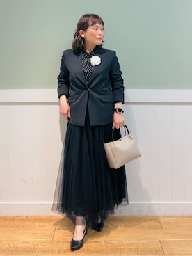 「アイテム（ブローチ/コサージュ、ベージュ系）」を使った、タナさん（レディース・155cm）の冬コーディネート