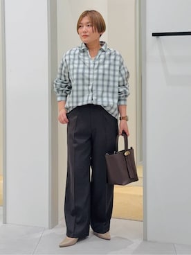「THE SHOP TK （ザ ショップ ティーケー ）の【後ろ姿もサマになる】バックシャーリングシャツ（シャツ/ブラウス、グリーン系）」を使った、タナさん（レディース・155cm）の春コーディネート