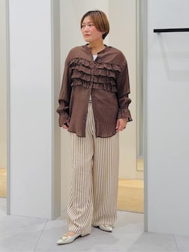 「THE SHOP TK （ザ ショップ ティーケー ）のティアードフリル楊柳シャツ（シャツ/ブラウス、ブラウン系）」を使った、タナさん（レディース・155cm）の春コーディネート