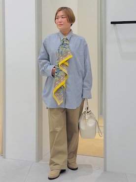 「THE SHOP TK （ザ ショップ ティーケー ）のゆったりシルエットで体型カバー ロングシャツ（シャツ/ブラウス、ブルー系）」を使った、タナさん（レディース・155cm）の春コーディネート