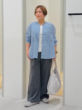 「THE SHOP TK （ザ ショップ ティーケー ）のトライアングルナイロンバッグ（トートバッグ、グレー系）」を使った、タナさん（レディース・155cm）の春コーディネート