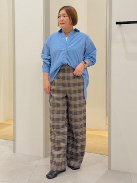 「THE SHOP TK （ザ ショップ ティーケー ）の後ろ姿も着映える バックシャーリングシャツ（シャツ/ブラウス、ブルー系）」を使った、タナさん（レディース・155cm）の秋コーディネート