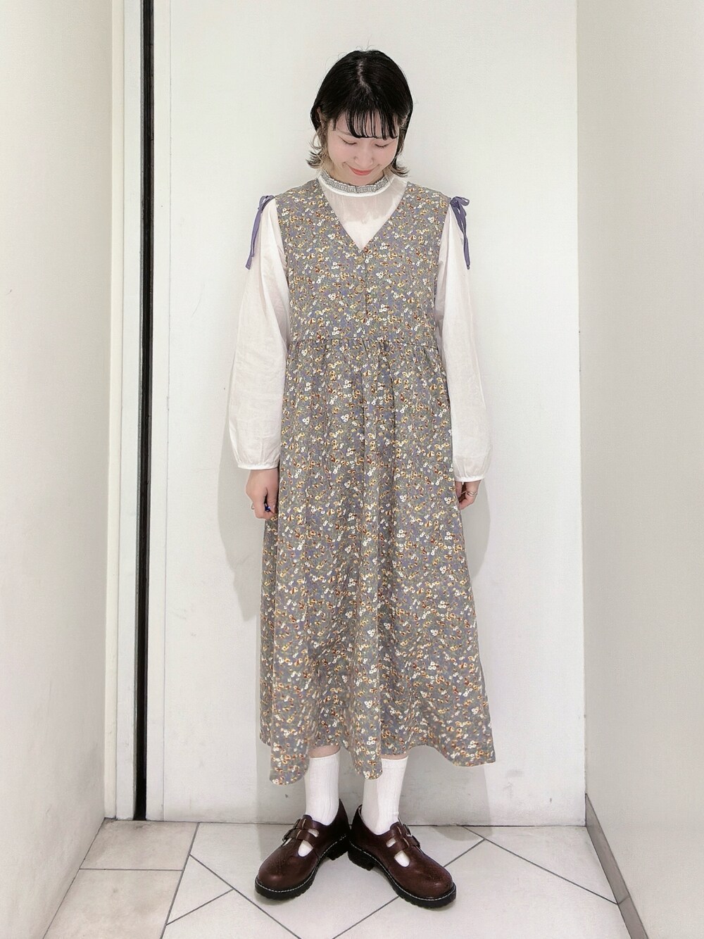 「エヘカソポ、ehka sopo、花柄ワンピース、レトロ」｜「ehka sopoのダブルTストラップシューズ（その他シューズ、ブラウン系）」を使った、sakura✿さん（レディース・158cm）の冬コーディネートの1枚目の写真