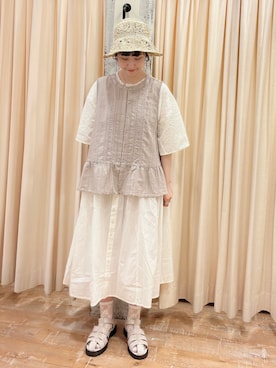 「オフホワイト」｜「アイテム（サンダル）」を使った、sakura✿さん（レディース・158cm）の春コーディネート