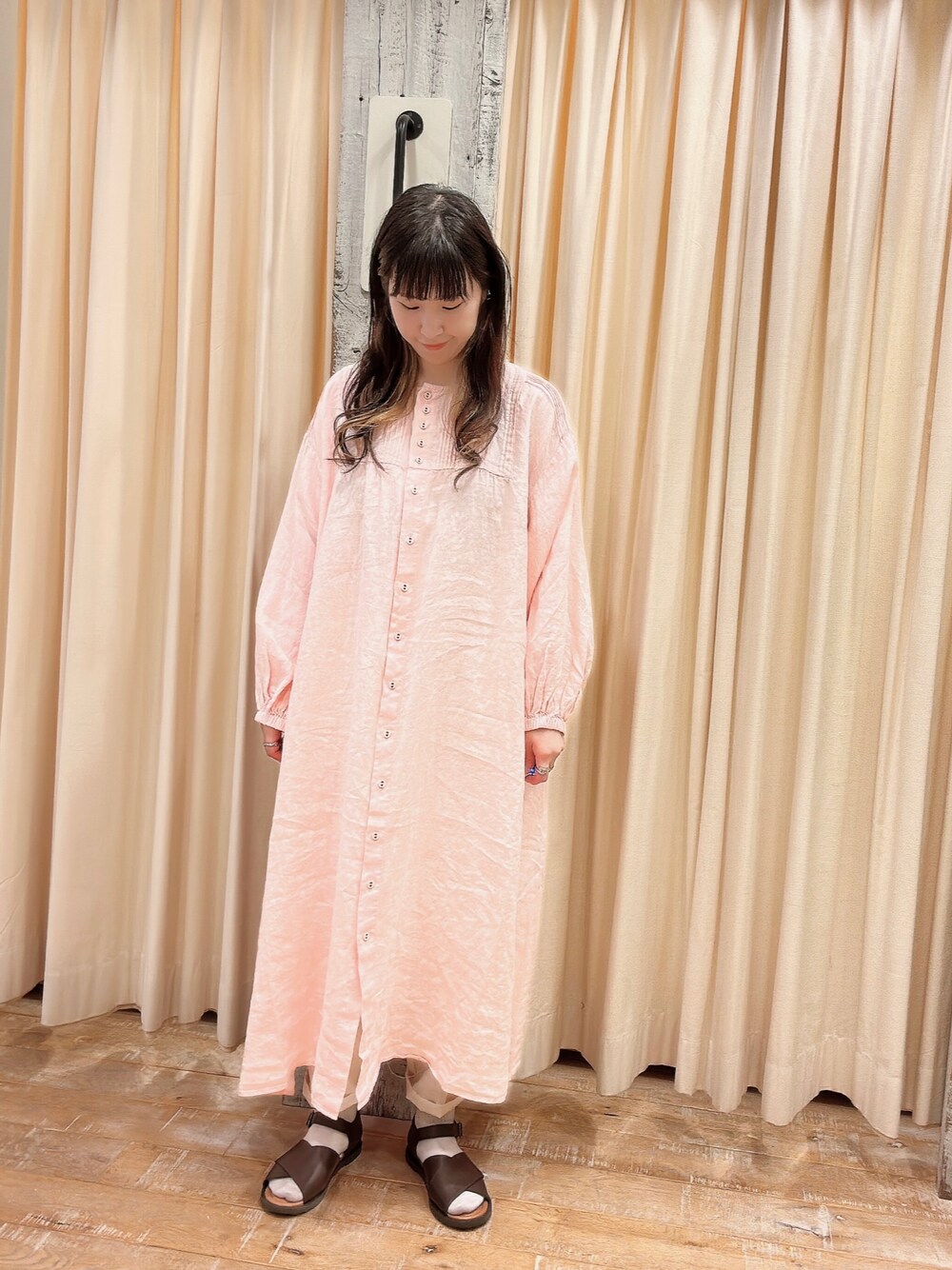 シャツワンピース（ピンク系）を使った「リネンワンピース」の
