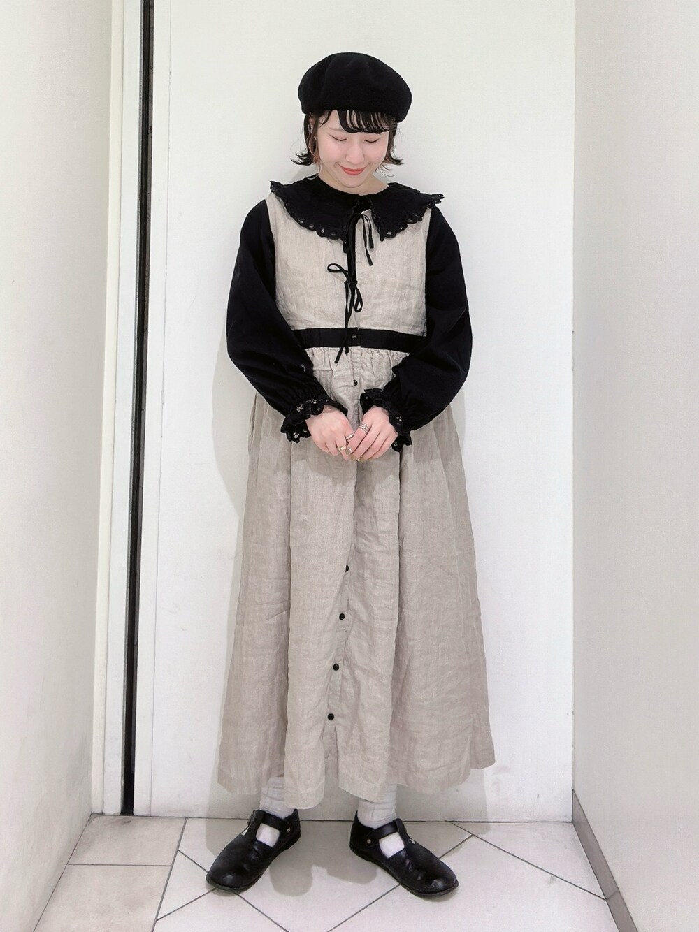 「kazumiコラボ、バテンレース、サマンサ モスモス(Samansa Mos2)、Samansa Mos2」｜「Samansa Mos2のTストラップシューズ（その他シューズ、ブラック系）」を使った、sakura✿さん（レディース・158cm）の冬コーディネートの1枚目の写真