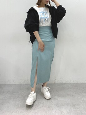 ホソヤヤスコさんの「厚底スニーカー」を使ったコーディネート