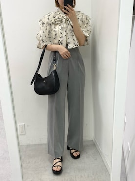「袖ボリューム」｜「アイテム（スラックス）」を使った、ホソヤヤスコさん（レディース・161cm）の春コーディネート