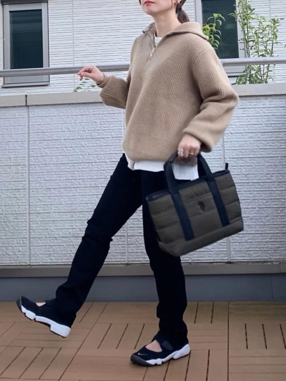 「dholic、大人カジュアル、ジップアップニット、低身長、エアリフト、SOMETHING、USポロ、だから秋服が好き」｜「DHOLIC STYLEの[danilove] ハーフジップアップニット（ニット/セーター、ベージュ系）」を使った、Kay-teeeさん（レディース・150cm）の秋コーディネートの1枚目の写真