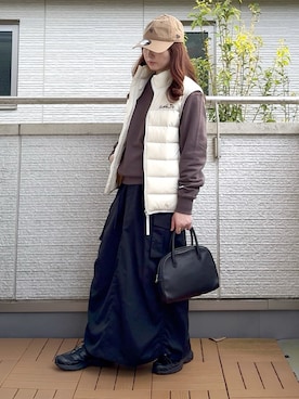 「アイテム（ダウンベスト）」を使った、Kay-teeeさん（レディース・150cm）の秋コーディネート