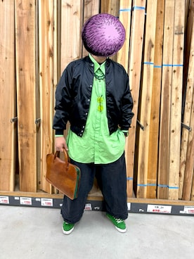 「アイテム（ビジネスバッグ）」を使った、ジャングル志村さん（メンズ・187cm）の秋コーディネート