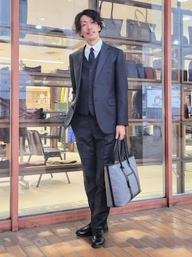 「アイテム（スーツベスト、グレー系）」を使った、piroya619さん（メンズ・182cm）の冬コーディネート