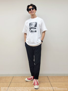 「TAKEO KIKUCHI（タケオキクチ）の【別注】マリリン・モンロー/フォトTシャツ（Tシャツ/カットソー、ホワイト系）」を使った、piroya619さん（メンズ）の夏コーディネート
