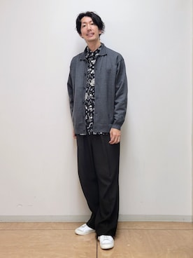 「TAKEO KIKUCHI（タケオキクチ）のニット シャツ カーディガン（ニット/セーター、グレー系）」を使った、piroya619さん（メンズ）の秋コーディネート