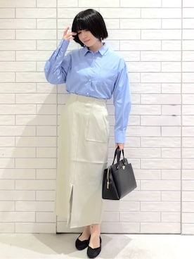 「アイテム（ショルダーバッグ、パープル系）」を使った、しおりさん（レディース・160cm）の春コーディネート