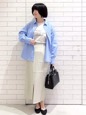 「アイテム（ショルダーバッグ、パープル系）」を使った、しおりさん（レディース・160cm）の春コーディネート