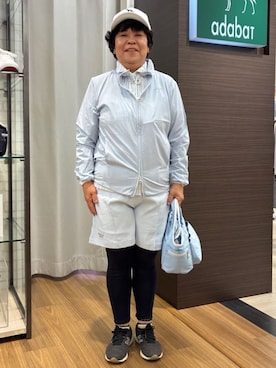 「adabat（アダバット）のアイテム（キャップ）」を使った、みさりんさん（レディース・152cm）の春コーディネート