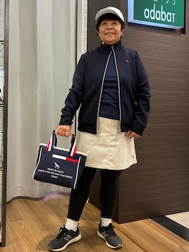 「adabat（アダバット）の【ADABAT NAVY】ライトスムースジップブルゾン（ブルゾン、ブルー系）」を使った、みさりんさん（レディース・152cm）の秋コーディネート