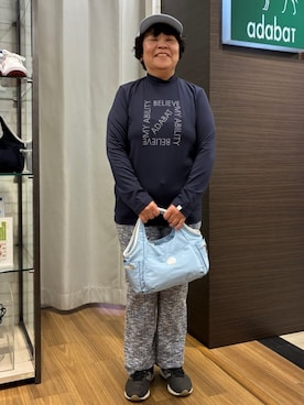 「adabat（アダバット）のアイテム（キャップ）」を使った、みさりんさん（レディース・152cm）の春コーディネート