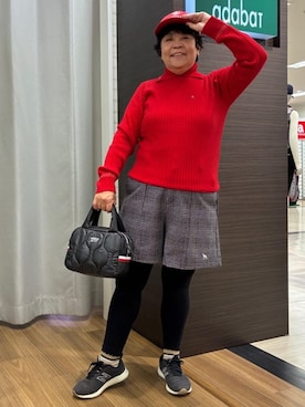 「adabat（アダバット）の【ADABAT NAVY】ワイドリブスプリットカラーニット（ニット/セーター、レッド系）」を使った、みさりんさん（レディース・152cm）の冬コーディネート