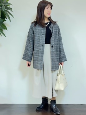 「UNTITLED（アンタイトル）の【ミディ丈/軽やか】セミラグランリバー コート（ノーカラーコート、グレー系）」を使った、CHISATOさん（レディース・154cm）の冬コーディネート