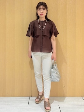 「UNTITLED（アンタイトル）の【オンオフ/ストレッチ】ツイルテーパードパンツ（その他パンツ、ホワイト系）」を使った、CHISATOさん（レディース・154cm）の夏コーディネート