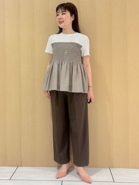 「UNTITLED（アンタイトル）の【コットン100/洗える/Tシャツ】シャーリングドッキングペプラム（Tシャツ/カットソー、ベージュ系）」を使った、CHISATOさん（レディース・154cm）の秋コーディネート