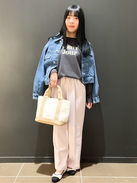 「OPAQUE.CLIP（オペークドットクリップ）のデニムジャケット【洗濯機OK】（Denim jacket、ブルー系）」を使った、yunさん（レディース・155cm）の冬コーディネート