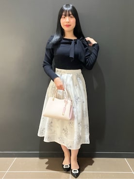 「index（インデックス）のオフショルリボンリブニット【洗濯機OK】（Knitwear、ブルー系）」を使った、yunさん（レディース・155cm）の冬コーディネート