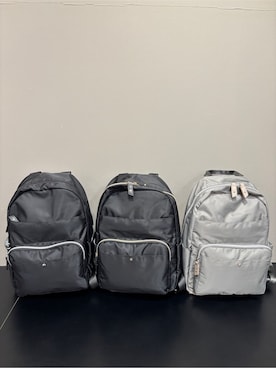 「SHOO・LA・RUE（シューラルー）の【撥水】整理整頓できちゃうリュック（バックパック/リュック、グレー系）」を使った、yamaさん（レディース）の冬コーディネート
