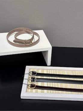 「SHOO・LA・RUE（シューラルー）のシンプル牛革ベルト（2cm巾）（ベルト、グレー系）」を使った、yamaさん（レディース）の冬コーディネート