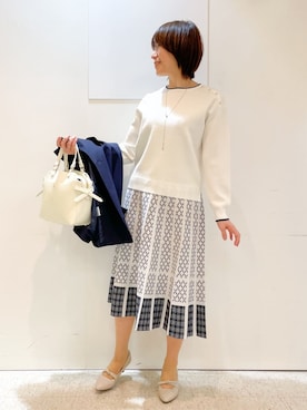 「アイテム（トレンチコート、ブルー系）」を使った、めいさん（レディース・160cm）の春コーディネート