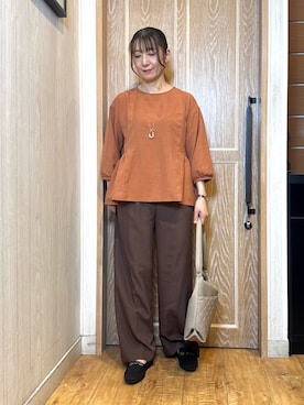 「SHOO・LA・RUE（シューラルー）のアイテム（その他パンツ）」を使った、KAORIさん（レディース・157cm）の秋コーディネート