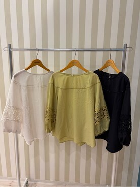 「SHOO・LA・RUE（シューラルー）の【洗濯機可/7分袖】インせず着られる 透かし編み柄が上品な レース切替シャツ（シャツ/ブラウス、イエロー系）」を使った、ゆうゆうさん（レディース・153cm）の春コーディネート