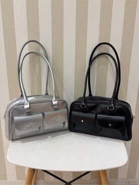 「SHOO・LA・RUE（シューラルー）のフラップポケット横長ボストンバッグ（ボストンバッグ、ブラック系）」を使った、ゆうゆうさん（レディース・153cm）の冬コーディネート
