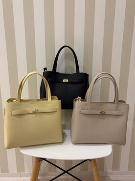 「SHOO・LA・RUE（シューラルー）の【2WAY】上品きれい 金具ベルトトートバッグ（トートバッグ、ブラック系）」を使った、ゆうゆうさん（レディース・153cm）の冬コーディネート
