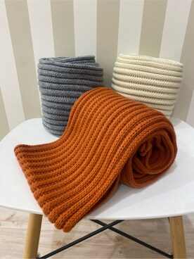 「SHOO・LA・RUE（シューラルー）のリブニットマフラー（ストール/ショール、ホワイト系）」を使った、ゆうゆうさん（レディース・153cm）の秋コーディネート
