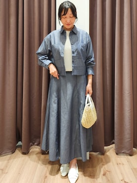 「grove（グローブ）の【貴島明日香さん着用／イージーケア／接触冷感】麻混クロップドシャツ（シャツ/ブラウス、ブルー系）」を使った、さくさん（レディース・158cm）の春コーディネート