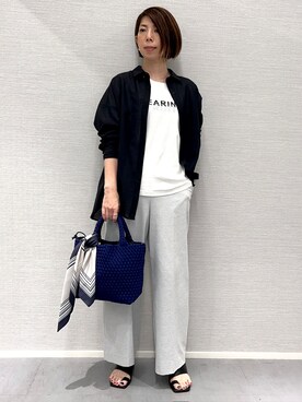 「UNTITLED（アンタイトル）の【2WAY/マシンウォッシャブル】カシュクールデザインシャツ（シャツ/ブラウス、ブラック系）」を使った、Shinakoさん（レディース・158cm）の夏コーディネート