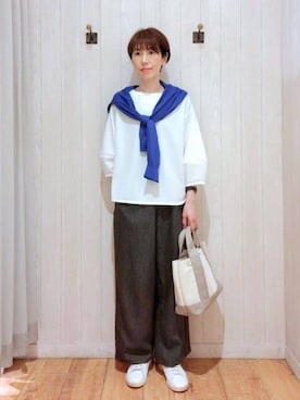 「SHOO・LA・RUE（シューラルー）の【洗濯機可/ひんやり/UV】さらっとしたタッチが心地よい ショート丈 Vネックカーディガン（カーディガン/ボレロ、ブルー系）」を使った、Ribさん（レディース・163cm）の春コーディネート