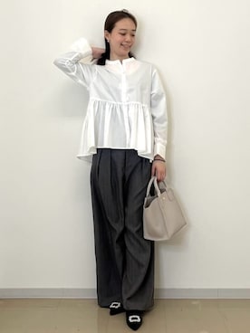 「OPAQUE.CLIP（オペークドットクリップ）のペプラムシャツ【洗濯機OK】（シャツ/ブラウス、ホワイト系）」を使った、miyuuさん（レディース・166cm）の冬コーディネート