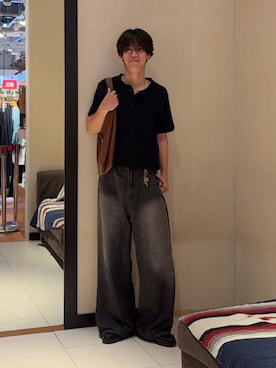 「CPCM（シーピーシーエム）のスパンリブヘンリーT（Tシャツ/カットソー、ブラック系）」を使った、swokpalさん（メンズ・172cm）の春コーディネート