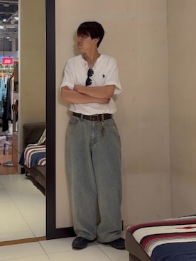 「CPCM（シーピーシーエム）の綿レーヨンバギーデニム（デニムパンツ、ブルー系）」を使った、swokpalさん（メンズ・172cm）の夏コーディネート