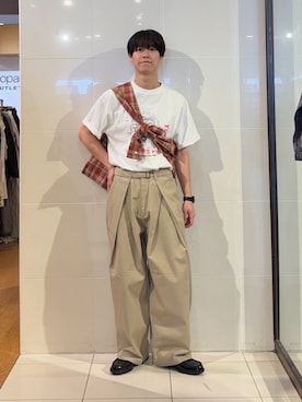 「CPCM（シーピーシーエム）の偉人イラストT（Tシャツ/カットソー、ホワイト系）」を使った、swokpalさん（メンズ・172cm）の春コーディネート
