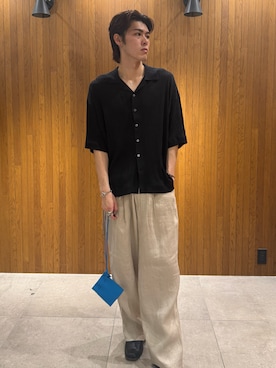 「URBAN RESEARCH（アーバンリサーチ）の『別注』crepuscule×URBAN RESEARCH　WASHI SHORT-SLEEVE SHIRTS（シャツ/ブラウス、ブラック系）」を使った、髙鍋サワさん（メンズ・178cm）の夏コーディネート
