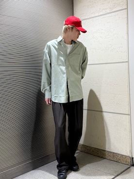「Collaboration URBAN RESEARCH（コラボレーションアーバンリサーチ）のKAMUKURA×UR　CAP Noodle（キャップ、レッド系）」を使った、髙鍋サワさん（メンズ・178cm）の秋コーディネート